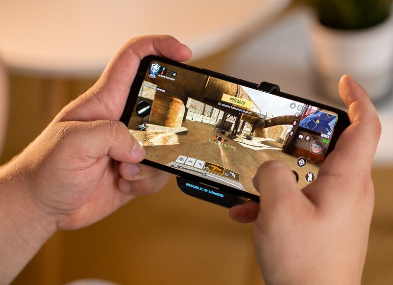 Tips Menghemat Baterai Saat Main Game Android